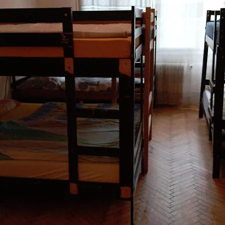 Bed In Shared Near The Centre
